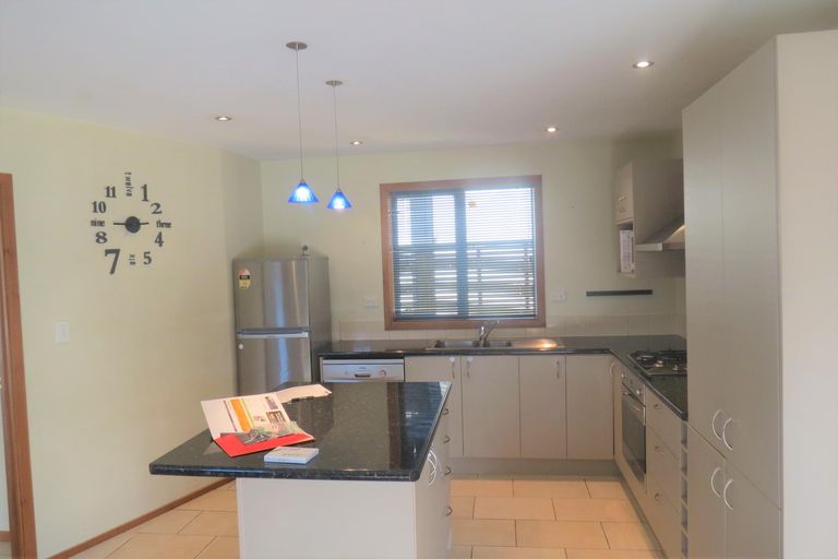 Photo of property in 1 Farrier Court, Cromwell, 9310