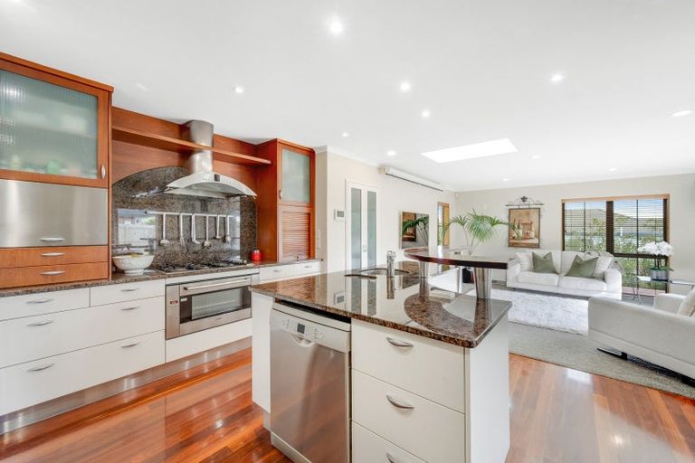 Photo of property in 49 Westerham Drive, Dannemora, Auckland, 2016