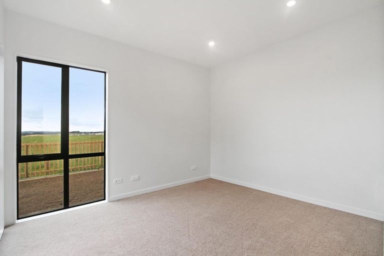 Photo of property in 68 Puwha Street, Massey, Auckland, 0614