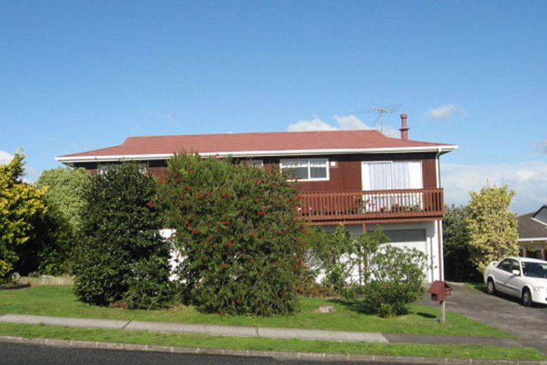 Photo of property in 49 Highland Park Drive, Highland Park, Auckland, 2010