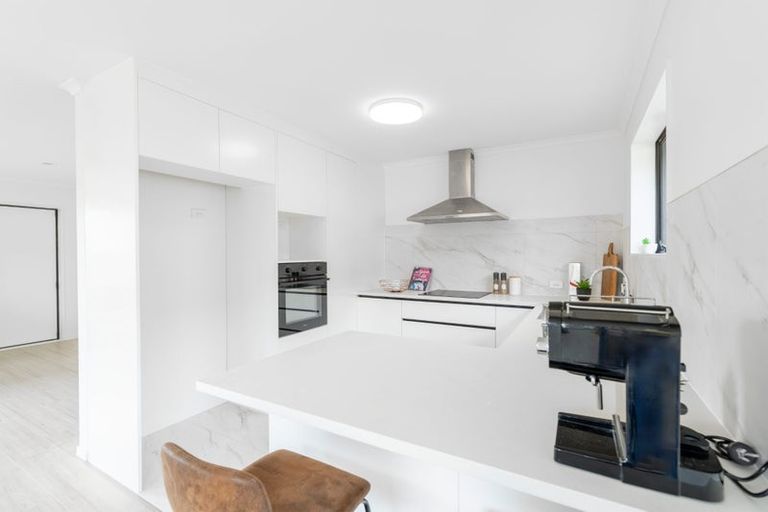 Photo of property in 14 Cade Place, Weymouth, Auckland, 2103