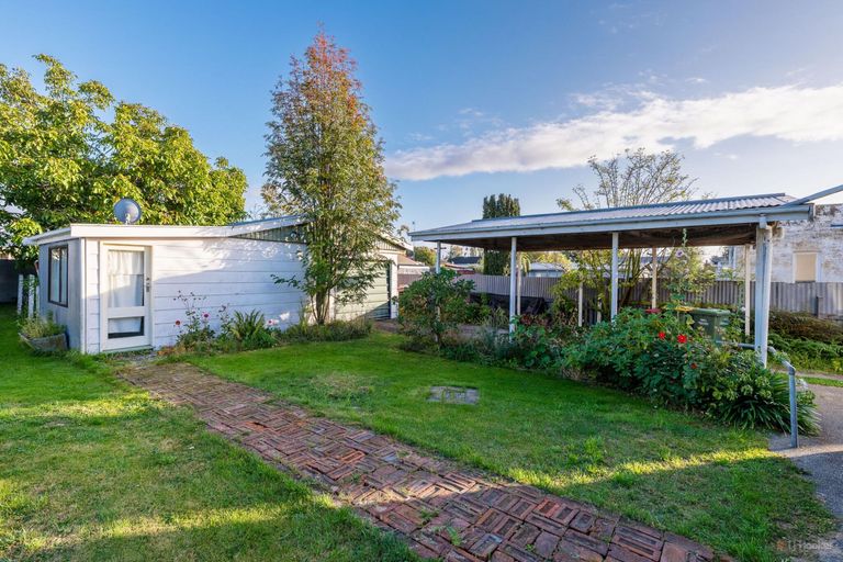 Photo of property in 30 Rhodes Street, Waimate, 7924