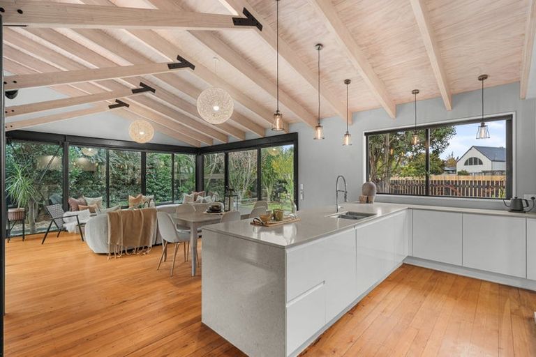 Photo of property in 25 Landsdowne Terrace, Cashmere, Christchurch, 8022