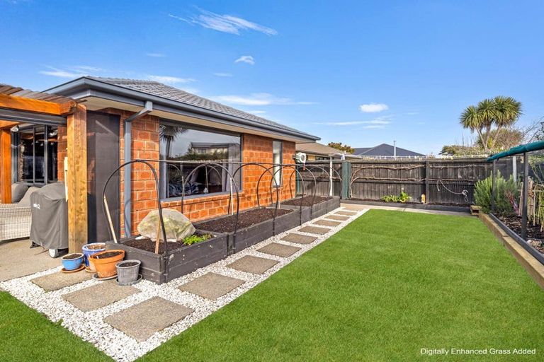 Photo of property in 7 Strathcarron Place, Broomfield, Christchurch, 8042