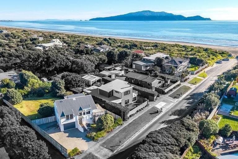 Photo of property in 279 Peka Peka Road, Peka Peka, Waikanae, 5391