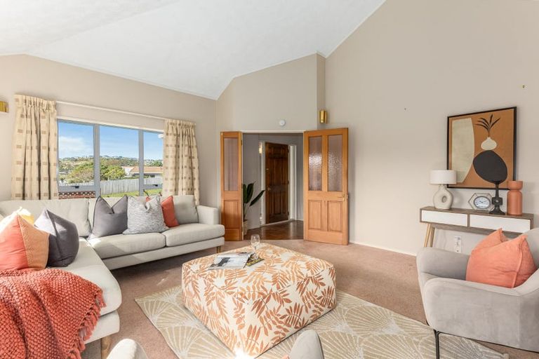 Photo of property in 10 James Cook Drive, Whitby, Porirua, 5024