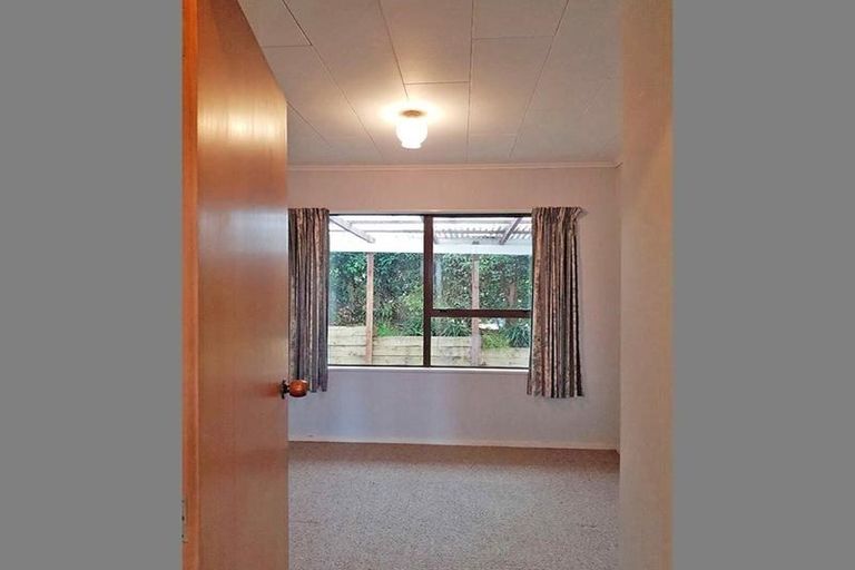 Photo of property in 28 Oliver Twist Avenue, Mellons Bay, Auckland, 2014