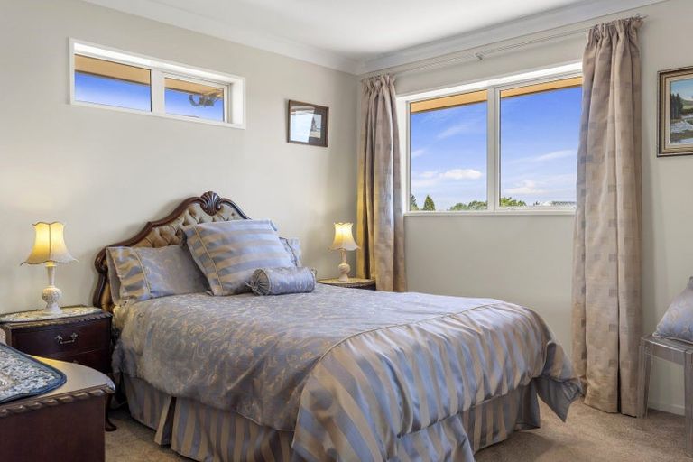 Photo of property in 11 Oakwood Drive, Rangiora, 7400