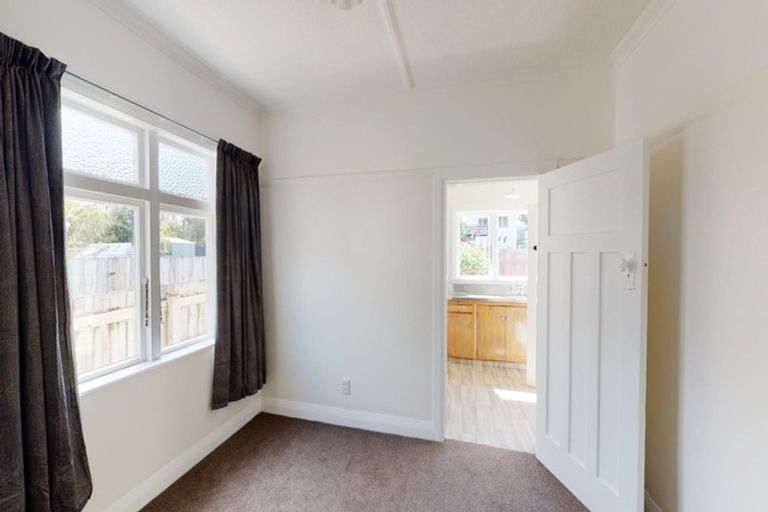 Photo of property in 26 Weka Street, Miramar, Wellington, 6022