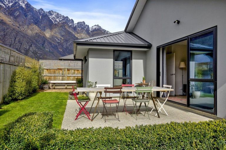 Photo of property in 4 Ward Street, Jacks Point, Queenstown, 9371