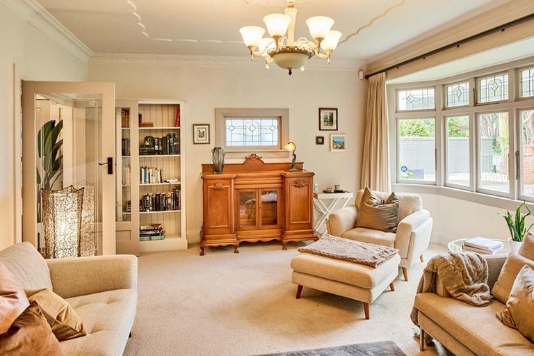 Photo of property in 10 Hinau Street, Woburn, Lower Hutt, 5010