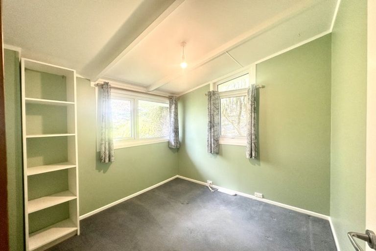 Photo of property in 89 Thurleigh Grove, Karori, Wellington, 6012