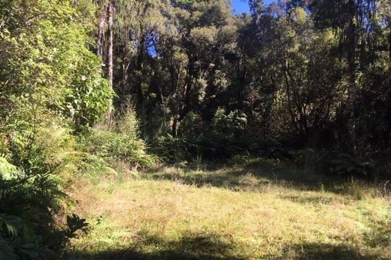 Photo of property in 22 Harper Place, Moana, 7872