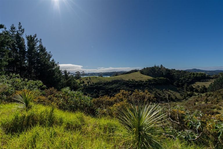 Photo of property in 93 Ranui Road, Karetu, 0283