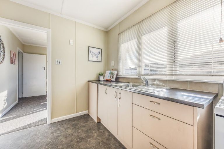 Photo of property in 1/50 Parkers Road, Tahunanui, Nelson, 7011