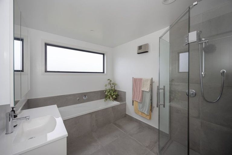 Photo of property in 30 Chambers Street, Kakanui, Oamaru, 9495