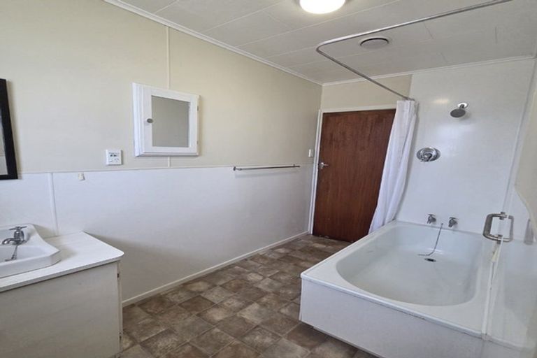 Photo of property in 1/67 Young Street, New Plymouth, 4310