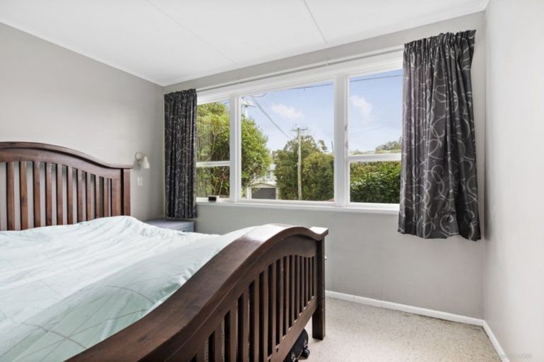 Photo of property in 32 Mark Avenue, Paparangi, Wellington, 6037