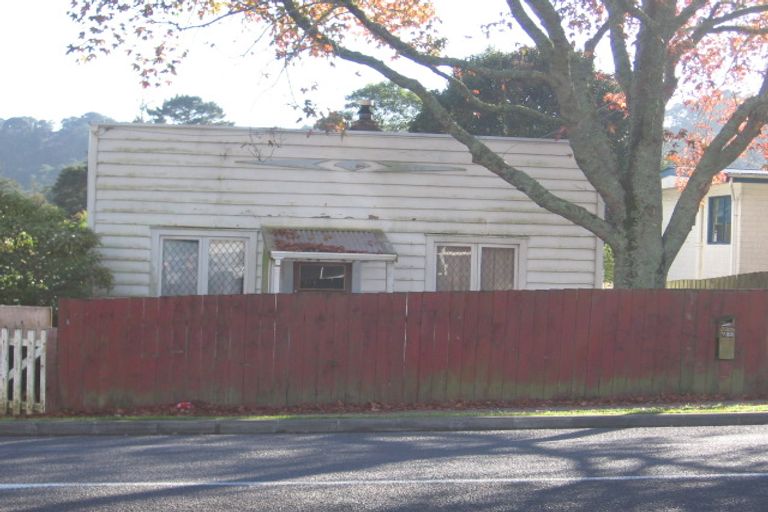 Photo of property in 1/723 Swanson Road, Swanson, Auckland, 0612