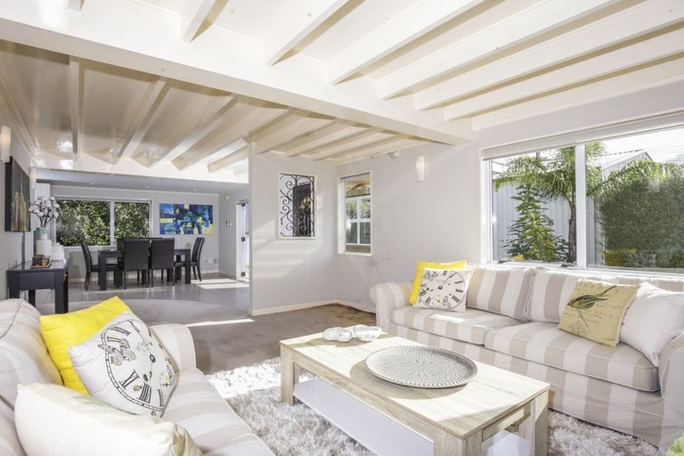 Photo of property in 364 Swanson Road, Ranui, Auckland, 0612