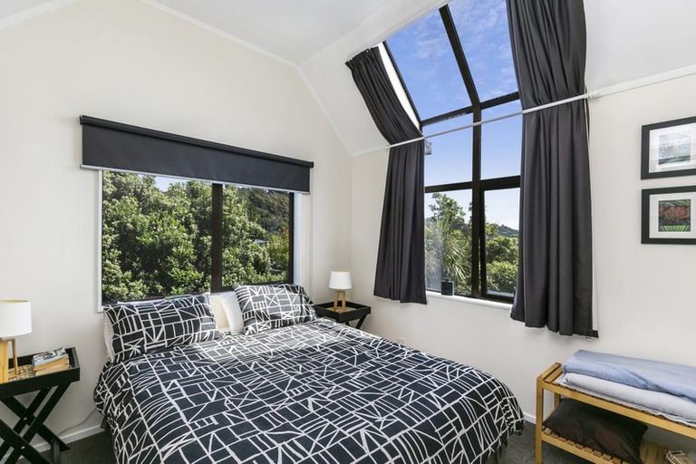 Photo of property in 5 The Crowsnest, Whitby, Porirua, 5024