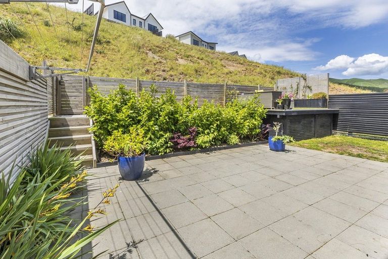 Photo of property in 43 Holystone Road, Whitby, Porirua, 5024