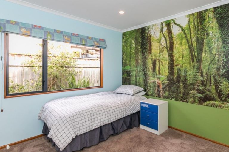 Photo of property in 14 Washington Place, Havelock North, 4130