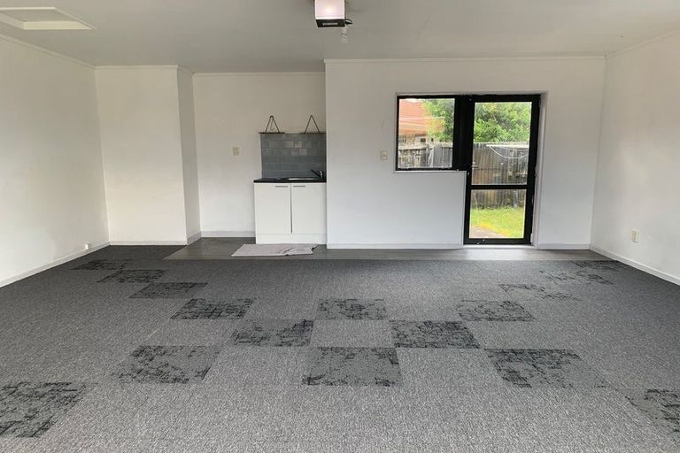 Photo of property in 30 Magnolia Drive, Waiuku, 2123