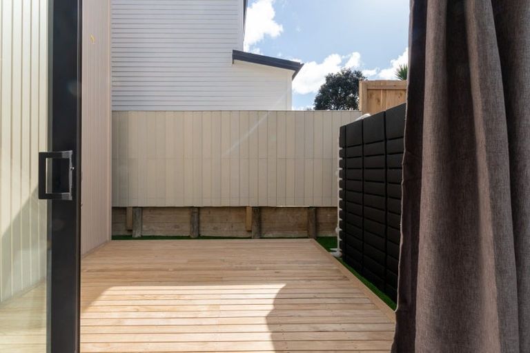 Photo of property in 14/116 Colwill Road, Massey, Auckland, 0614