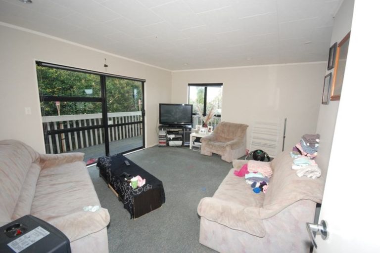 Photo of property in 219 Don Buck Road, Massey, Auckland, 0614