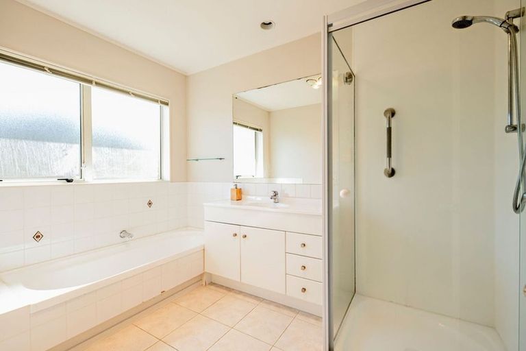 Photo of property in 10 Glencullen Place, Dannemora, Auckland, 2016