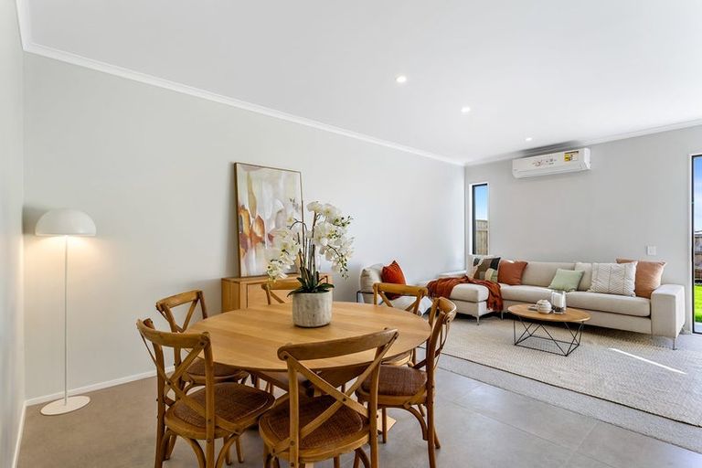 Photo of property in 80 Symes Drive, Red Beach, 0932