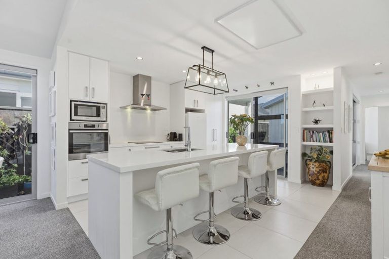 Photo of property in 9 Pimelea Street, Papamoa Beach, Papamoa, 3118
