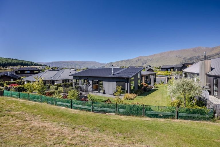 Photo of property in 87a Infinity Drive, Wanaka, 9305