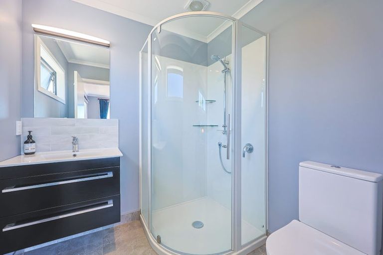 Photo of property in 9 Weatherdeck Close, Whitby, Porirua, 5024