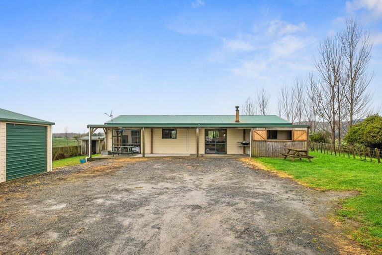 Photo of property in 293 Koputaroa Road, Koputaroa, Shannon, 5575