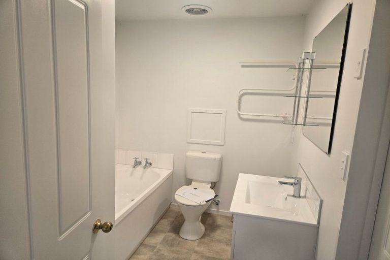 Photo of property in Hagley Mews, 2/454 Hagley Avenue, Christchurch Central, Christchurch, 8011