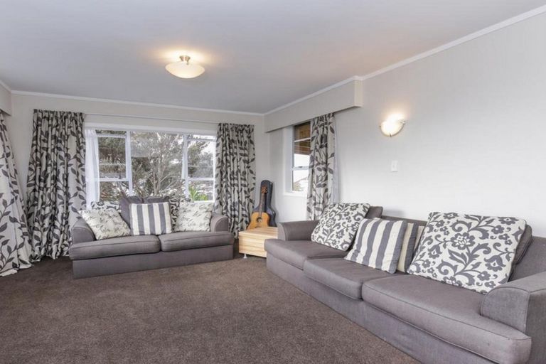 Photo of property in 11 Chorley Avenue, Massey, Auckland, 0614