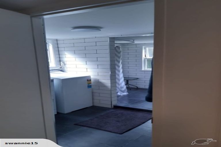 Photo of property in 188 Hutchinson Avenue, New Lynn, Auckland, 0600