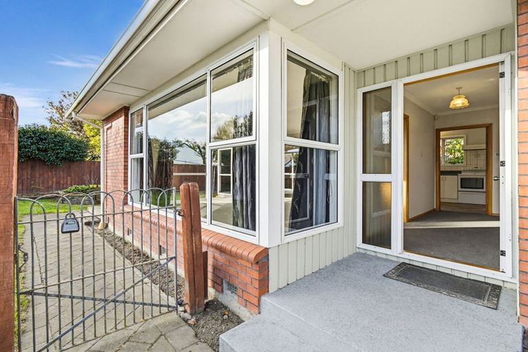 Photo of property in 10 Aztec Place, Redwood, Christchurch, 8051