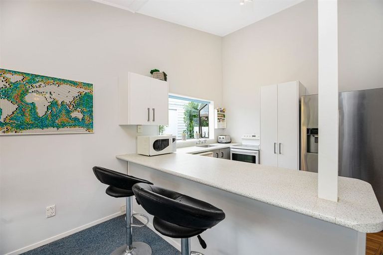 Photo of property in 20 Hassan Drive, Massey, Auckland, 0614