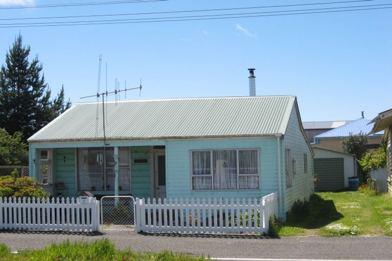 Photo of property in 5 Fonblanque Street, Westport, 7825