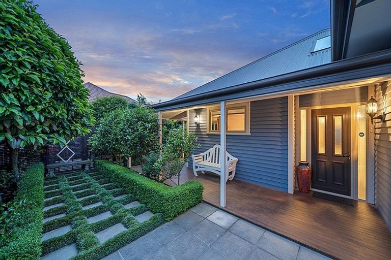 Photo of property in 18 Milesbrook Close, Rangiora, 7400