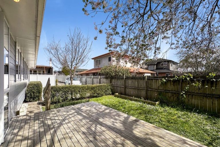 Photo of property in 685a Swanson Road, Swanson, Auckland, 0612