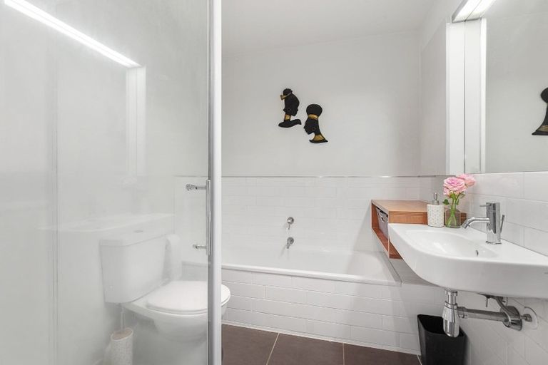 Photo of property in Altar Apartments, 11/120 Rintoul Street, Newtown, Wellington, 6021