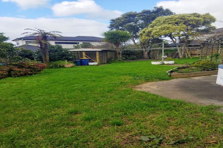 Photo of property in 279 Great North Road, Henderson, Auckland, 0612