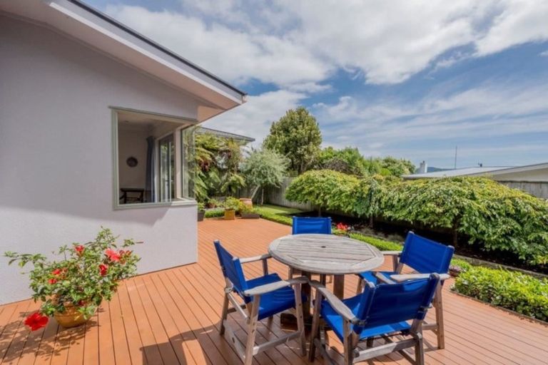 Photo of property in 4 Kaka Street, Waikanae, 5036