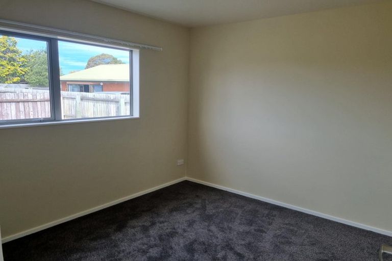 Photo of property in 2 Wildwood Avenue, Wainoni, Christchurch, 8061