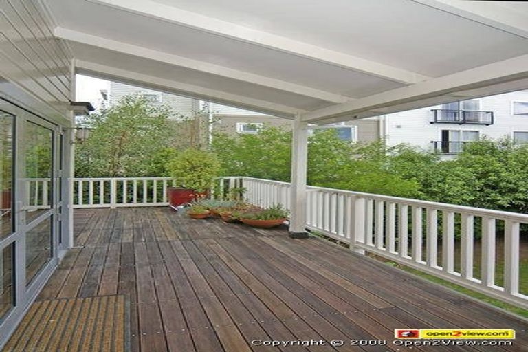 Photo of property in 365 Willis Street, Mount Cook, Wellington, 6011