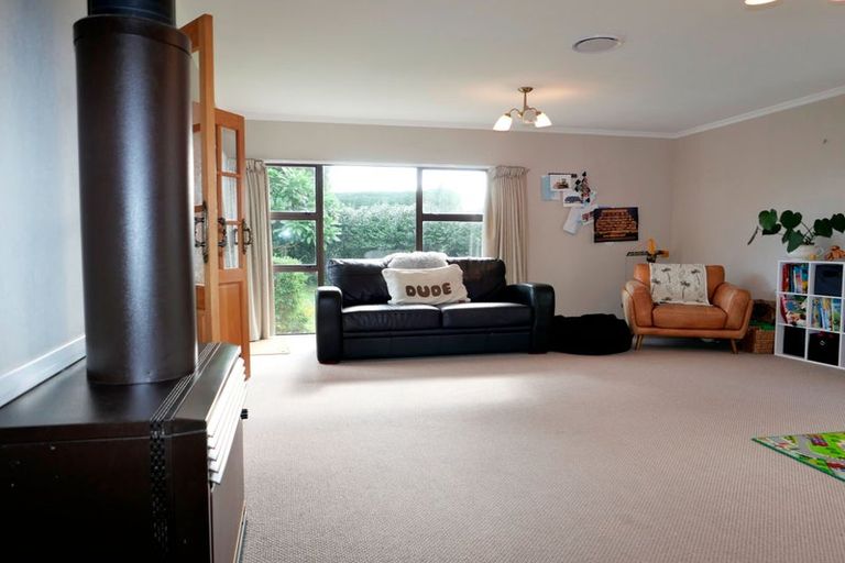 Photo of property in 86-88 Mcleavey Road, Ohau, Levin, 5570